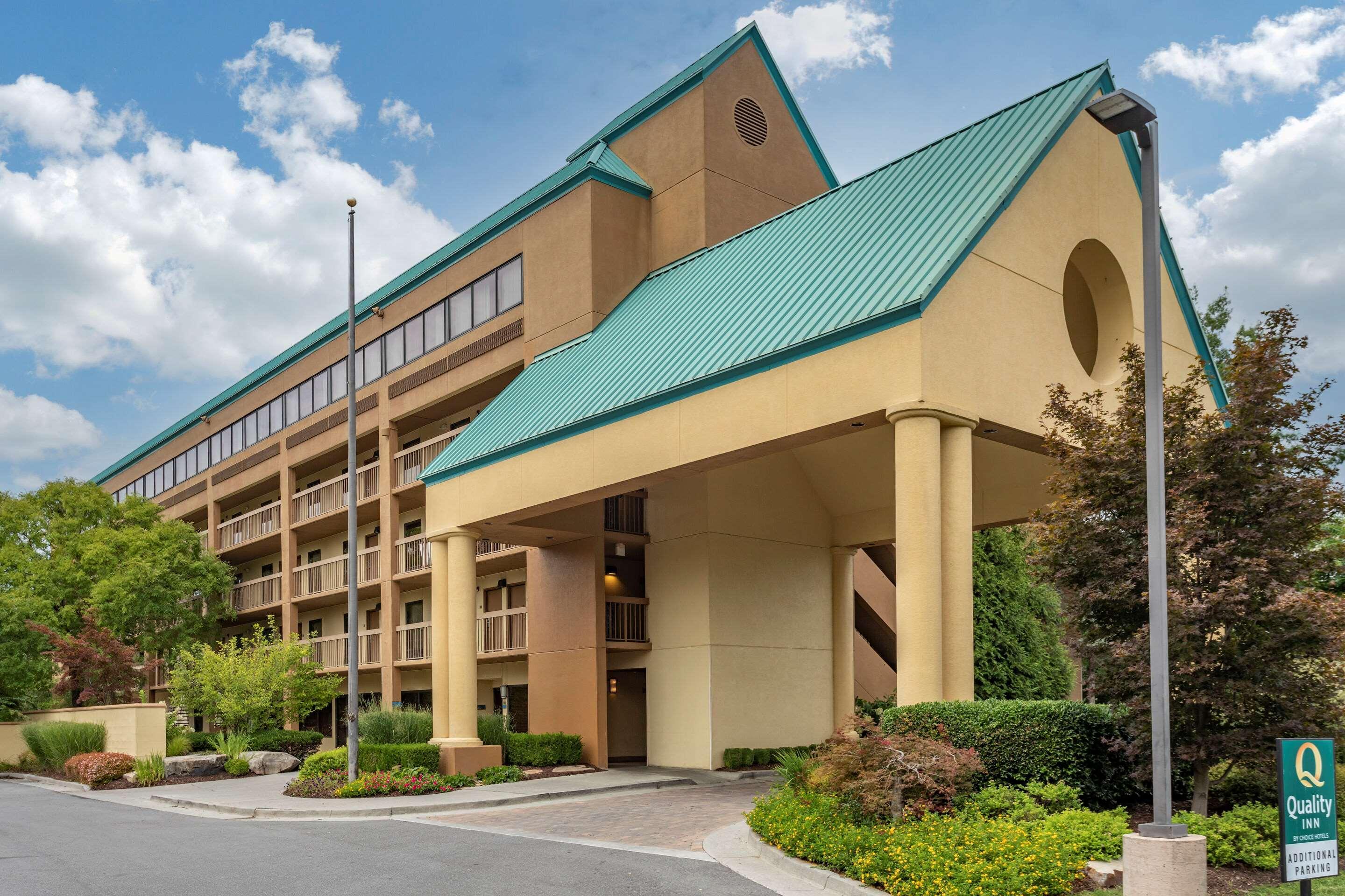 Quality Inn Near The Island Pigeon Forge Exterior foto