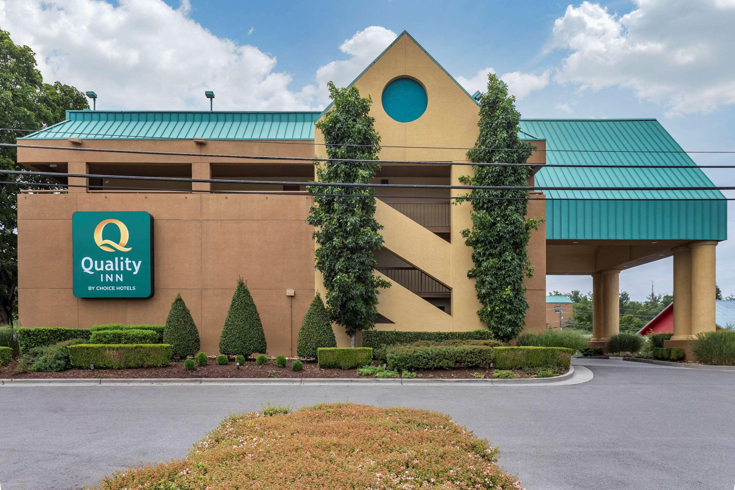 Quality Inn Near The Island Pigeon Forge Exterior foto