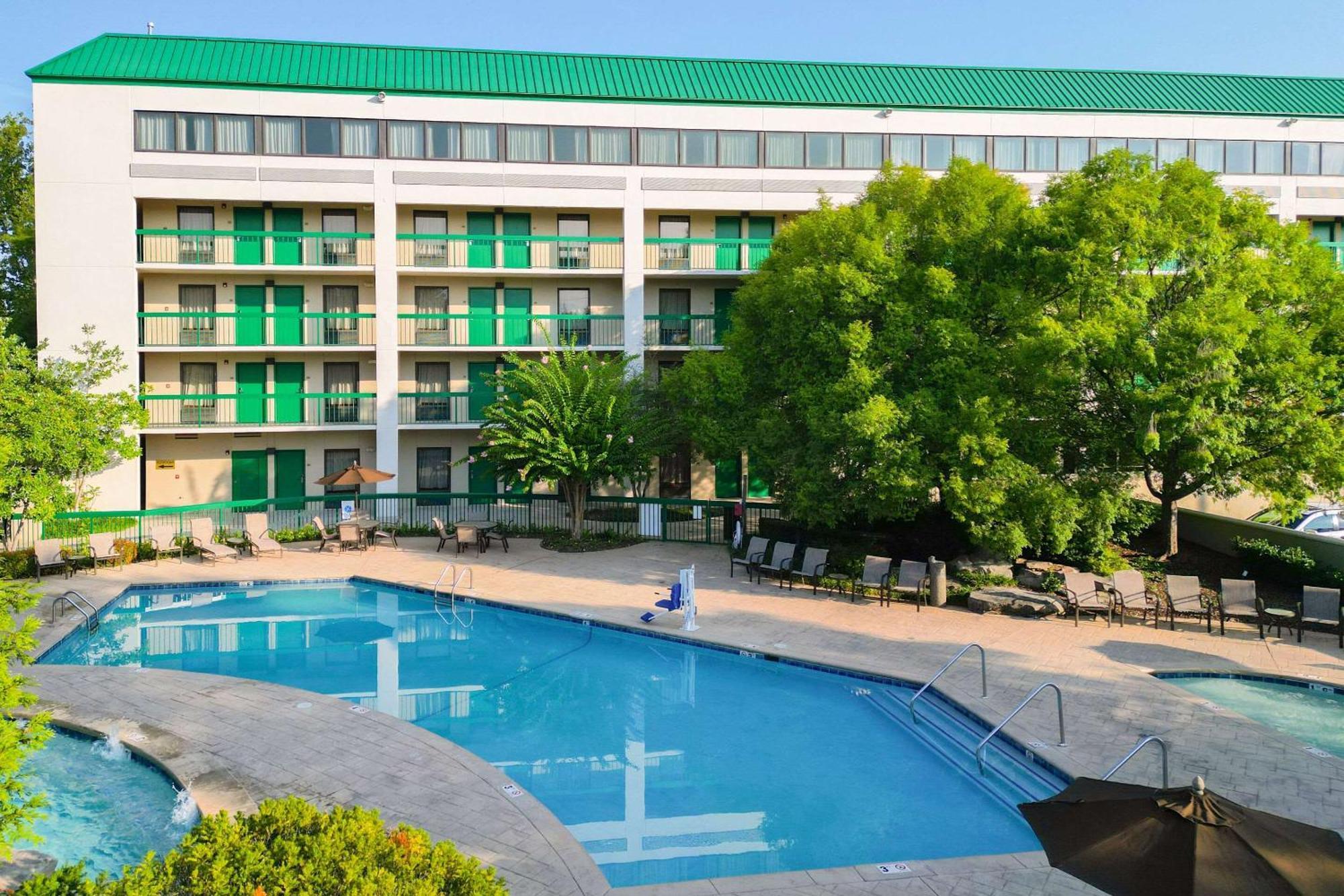 Quality Inn Near The Island Pigeon Forge Exterior foto