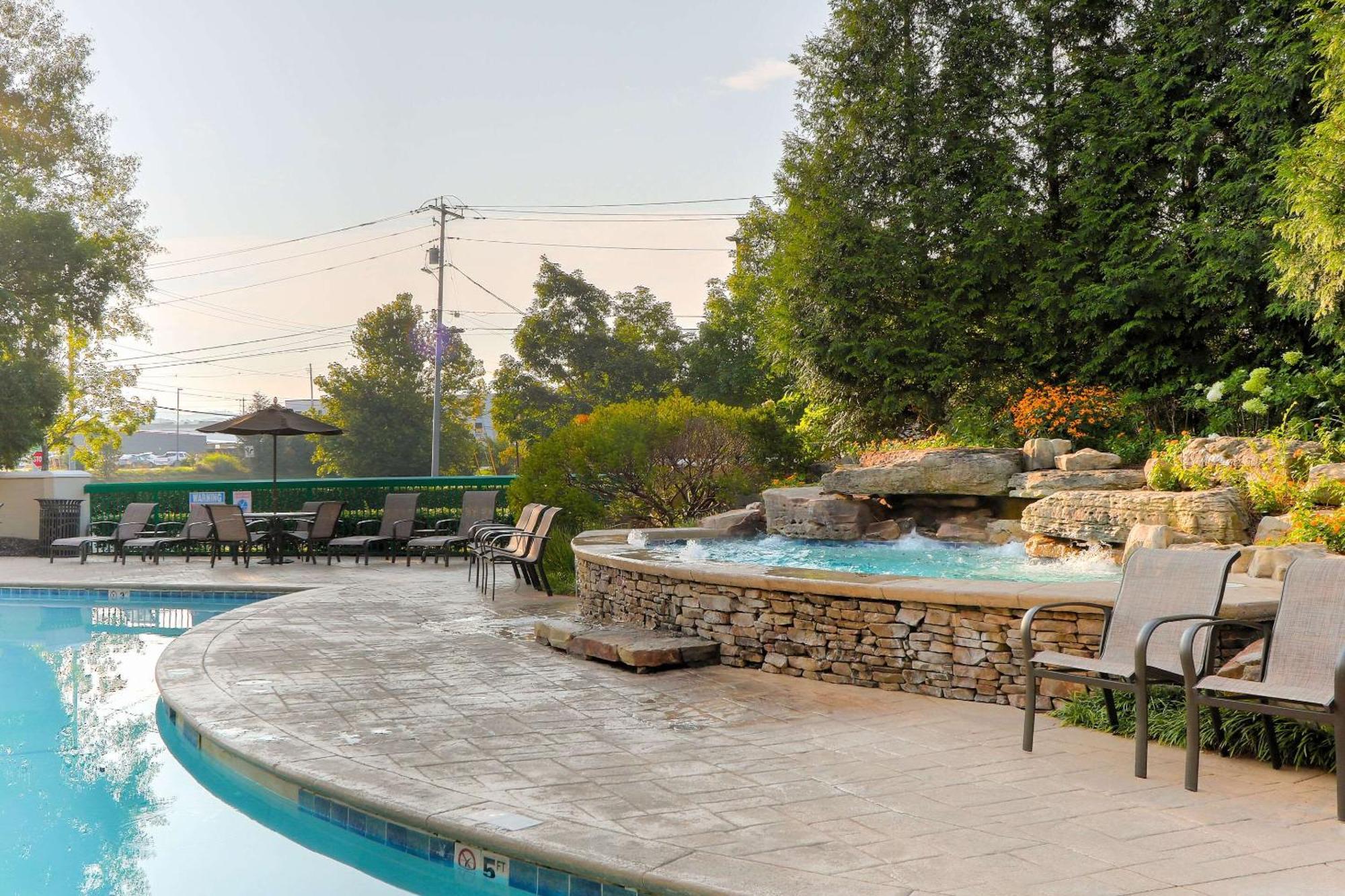 Quality Inn Near The Island Pigeon Forge Exterior foto
