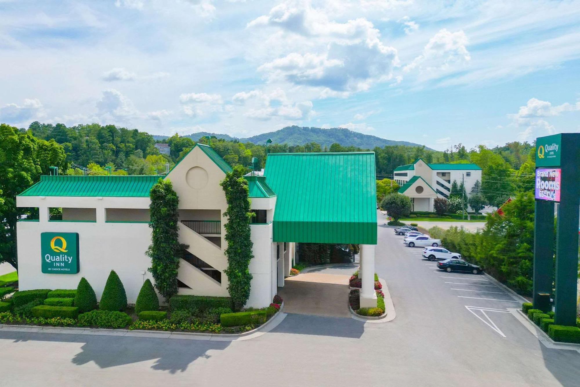 Quality Inn Near The Island Pigeon Forge Exterior foto