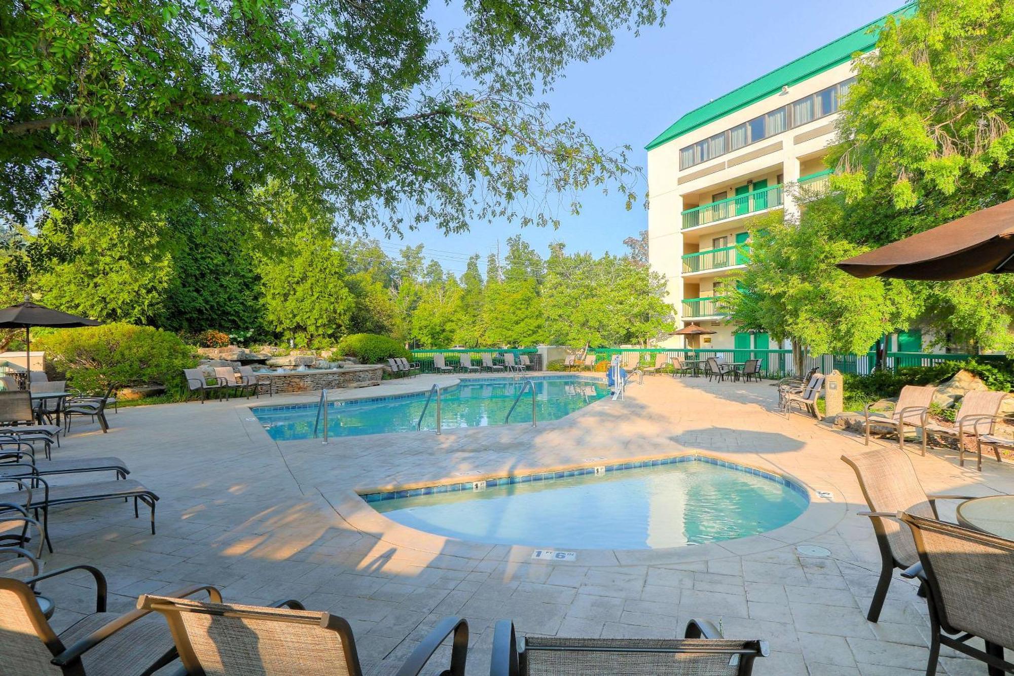 Quality Inn Near The Island Pigeon Forge Exterior foto